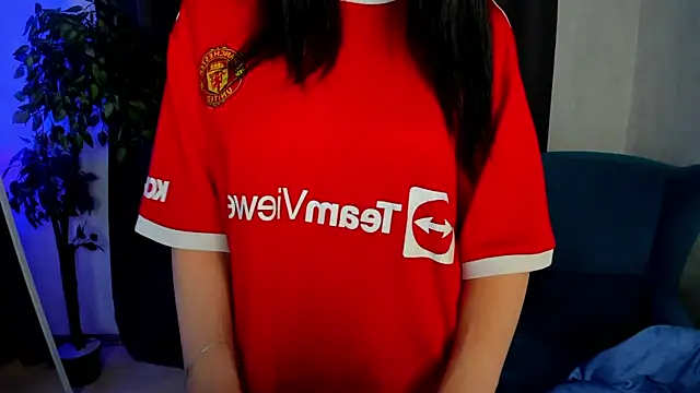Snapshot of little__isabel chatting on 29, 6, 2026 little isabel online show from 29, 6, 2026