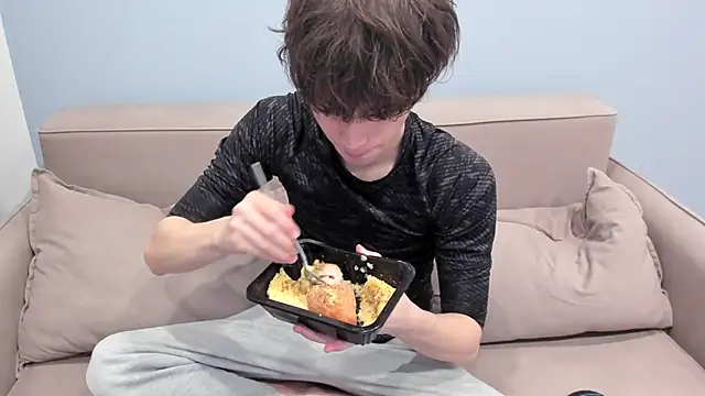 Snapshot of Ur_NextDoor_Boy chatting on 12, 2, 2026 Ur NextDoor Boy online show from 12, 2, 2026