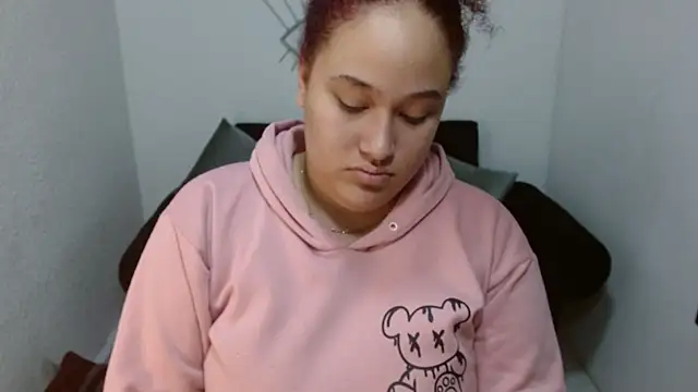 leilanewgirl online show from 8, 4, 2026