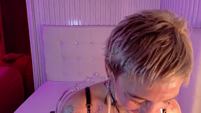 Everlyn sexx online show from 13, 2, 2026