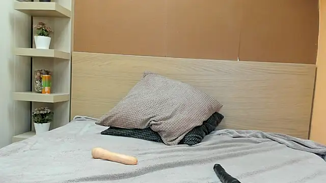 PinkyTwerkyX online show from 11, 2, 2026