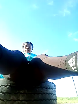 Snapshot of MrsTrina chatting on 14, 3, 2026 MrsTrina online show from 14, 3, 2026