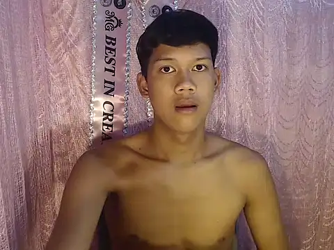 Snapshot of UrAsian_Turjak chatting on 23, 7, 2026 UrAsian Turjak online show from 23, 7, 2026