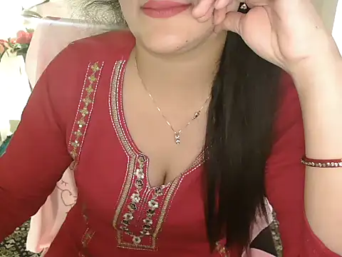 Snapshot of _chitranshi chatting on 19, 4, 2026 chitranshi online show from 19, 4, 2026