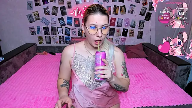 Snapshot of x_Ulya1cutex chatting on 8, 3, 2026 x Ulya1cutex online show from 8, 3, 2026