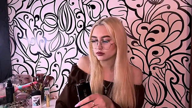 Kat Catherine online show from 14, 2, 2026