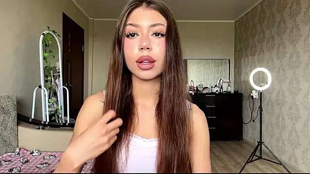 You Club Winx online show from 10, 6, 2026
