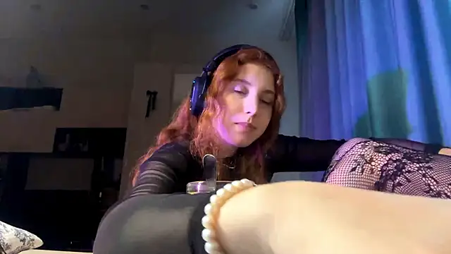 Snapshot of AliceCarrol chatting on 25, 2, 2026 AliceCarrol online show from 25, 2, 2026