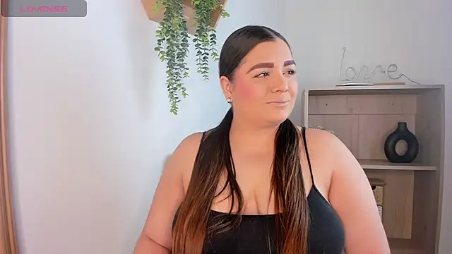 AgathaBloom  online show from 10, 4, 2026