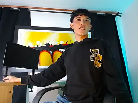 Snapshot of jullian_ricci chatting on 2, 3, 2026 jullian ricci online show from 2, 3, 2026