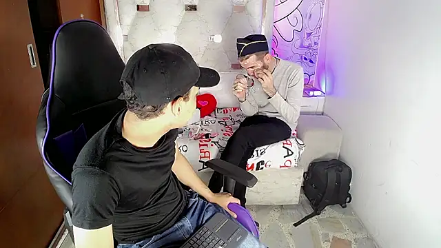 Top and bottom online show from 15, 3, 2026