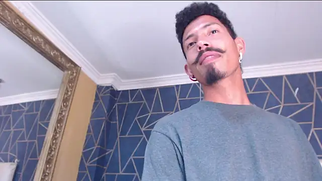 Snapshot of NoaahTylor chatting on 18, 2, 2026 NoaahTylor online show from 18, 2, 2026