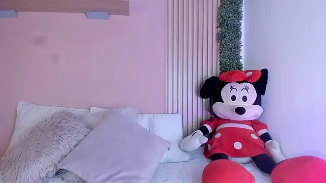 Winnie cutee online show from 11, 4, 2026