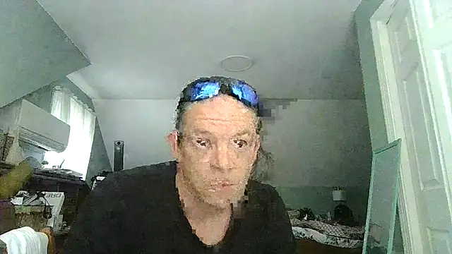 Snapshot of ShadowLove85 chatting on 12, 5, 2026 ShadowLove85 online show from 12, 5, 2026