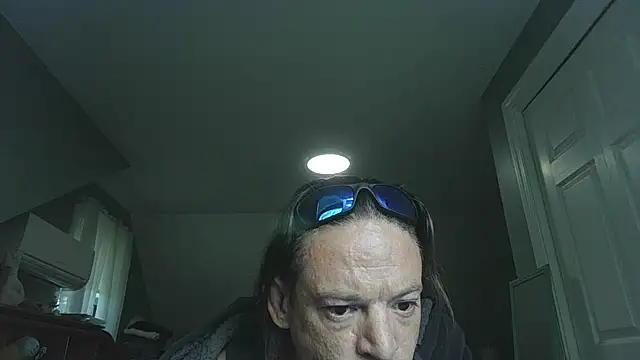 Snapshot of ShadowLove85 chatting on 27, 5, 2026 ShadowLove85 online show from 27, 5, 2026
