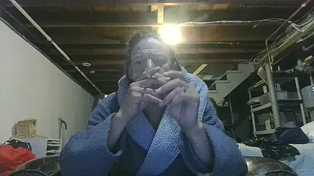 Snapshot of ShadowLove85 chatting on 4, 7, 2026 ShadowLove85 online show from 4, 7, 2026