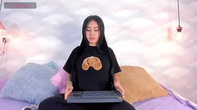 vaelina angels online show from 17, 2, 2026