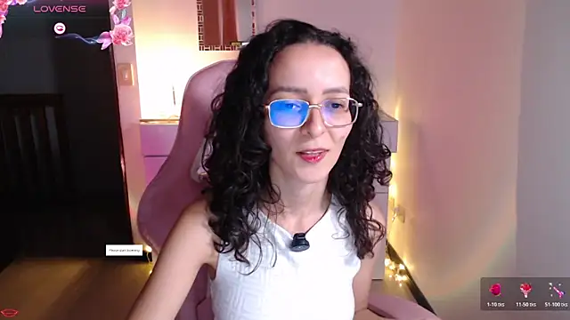 Snapshot of Alexia--27 chatting on 20, 2, 2026 Alexia--27 online show from 20, 2, 2026