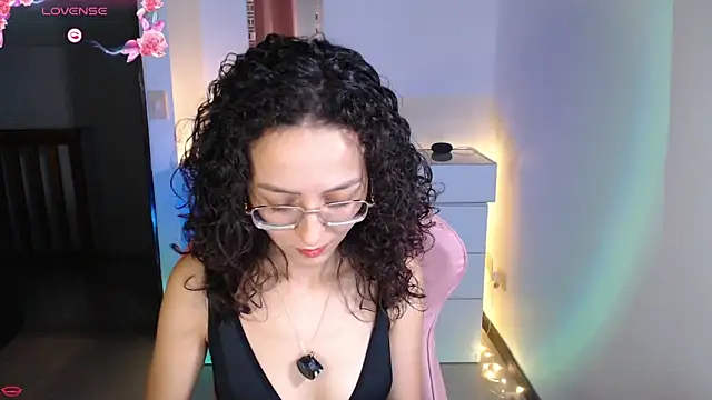 Snapshot of Alexia--27 chatting on 22, 2, 2026 Alexia--27 online show from 22, 2, 2026