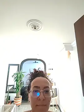 Snapshot of Alexia--27 chatting on 1, 3, 2026 Alexia--27 online show from 1, 3, 2026