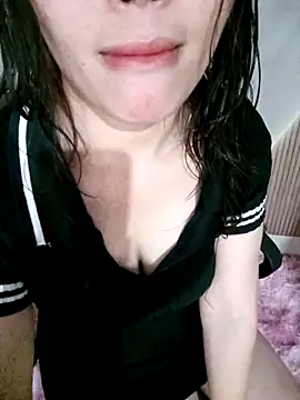 Girl-crazy1 online show from 18, 2, 2026