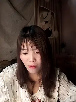 Girl-crazy1 online show from 18, 3, 2026