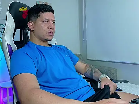 Snapshot of _robertobaggioo chatting on 13, 2, 2026 robertobaggioo online show from 13, 2, 2026