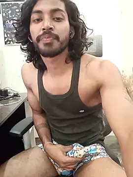 Snapshot of Yk_physique chatting on 3, 3, 2026 Yk physique online show from 3, 3, 2026