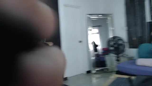 Snapshot of mailyn_gold chatting on 13, 3, 2026 mailyn gold online show from 13, 3, 2026