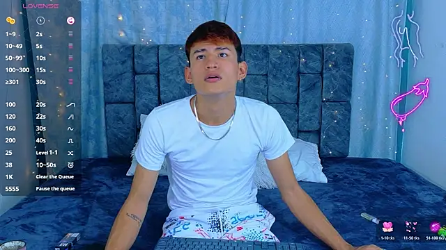 NicolasTorrez online show from 15, 4, 2026