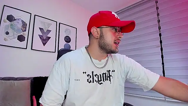 Snapshot of ethan_grace chatting on 2, 3, 2026 ethan grace online show from 2, 3, 2026