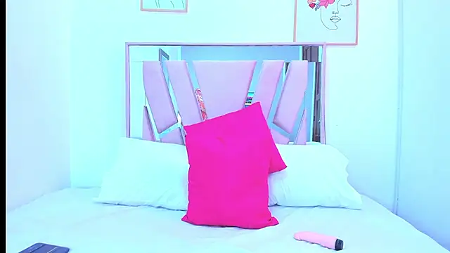 DariaLuca online show from 6, 4, 2026