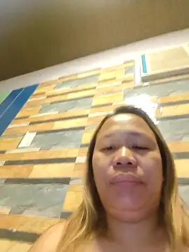 squirtshantal online show from 14, 4, 2026