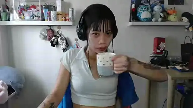 Snapshot of GloryKulikowski chatting on 2, 3, 2026 GloryKulikowski online show from 2, 3, 2026