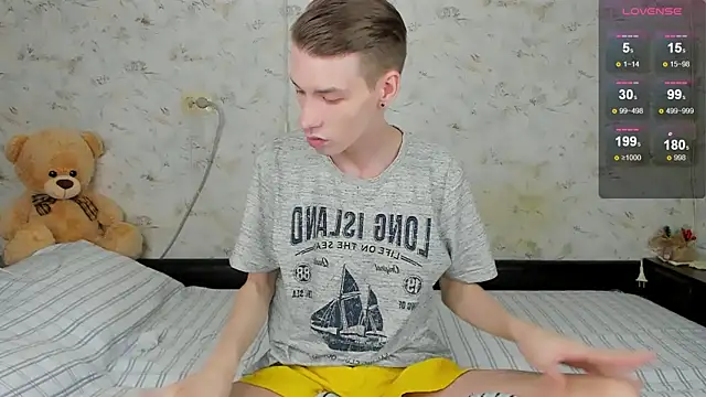 Snapshot of Erick_Wilson chatting on 6, 3, 2026 Erick Wilson online show from 6, 3, 2026