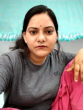 Snapshot of Anushka_Singh0 chatting on 12, 7, 2026 Anushka Singh0 online show from 12, 7, 2026