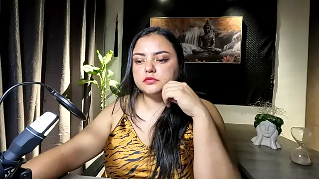 Snapshot of AzaraOnyx chatting on 26, 5, 2026 AzaraOnyx online show from 26, 5, 2026