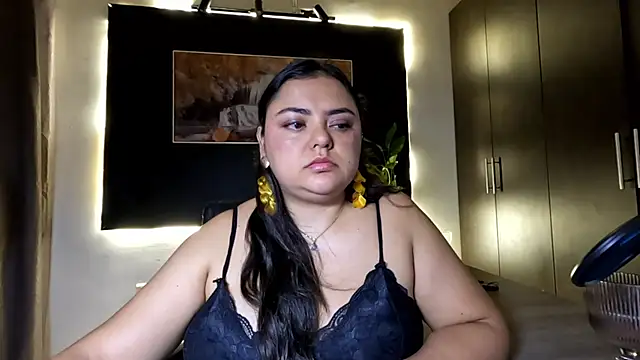 AzaraOnyx online show from 18, 7, 2026