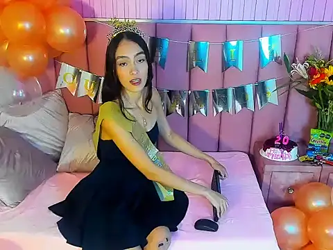 LolaWhite online show from 15, 3, 2026