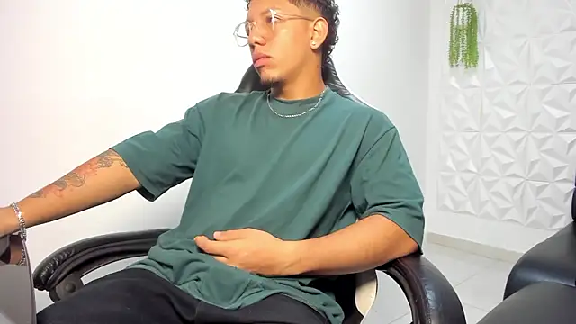 MaxSeduce23 online show from 19, 2, 2026