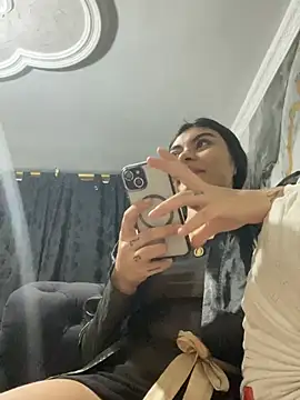 Snapshot of eimmy__skinny chatting on 19, 4, 2026 eimmy skinny online show from 19, 4, 2026