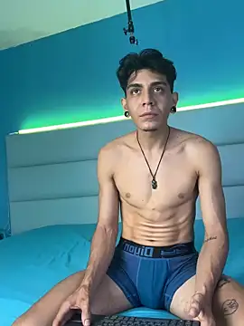 Snapshot of abrilandjulian chatting on 16, 2, 2026 abrilandjulian online show from 16, 2, 2026