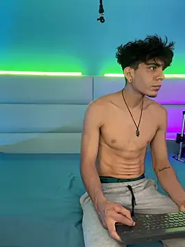 Snapshot of abrilandjulian chatting on 26, 2, 2026 abrilandjulian online show from 26, 2, 2026