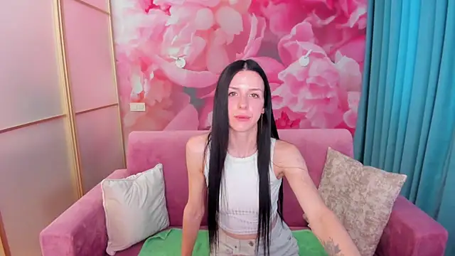 Snapshot of NoirDiva chatting on 17, 6, 2026 NoirDiva online show from 17, 6, 2026