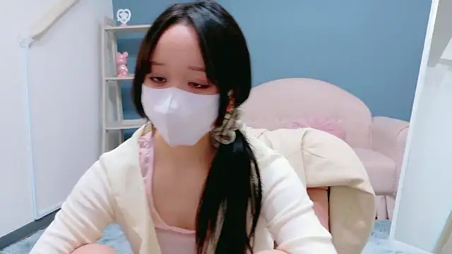 Yuna chan  online show from 10, 3, 2026