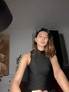 KiraVixenSweet online show from 6, 3, 2026