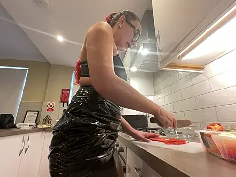 Snapshot of FoxyValentine chatting on 16, 2, 2026 FoxyValentine online show from 16, 2, 2026