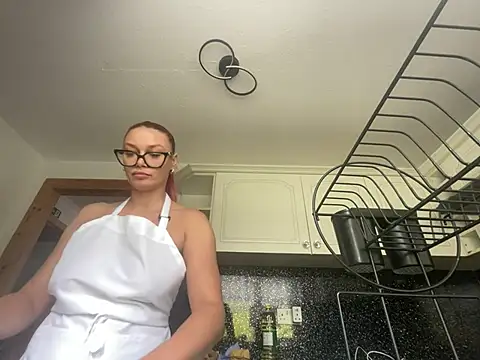 Snapshot of FoxyValentine chatting on 3, 7, 2026 FoxyValentine online show from 3, 7, 2026
