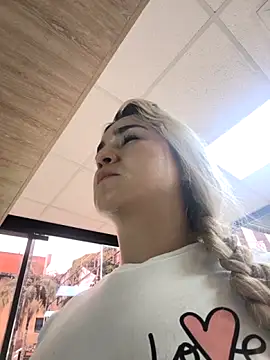 violet-grey online show from 8, 4, 2026