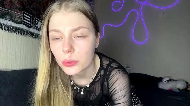 CassandraMur online show from 18, 2, 2026